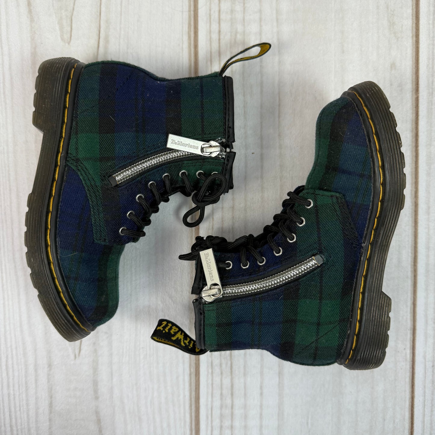 dr. martens 1460 zip tartan boot 10C