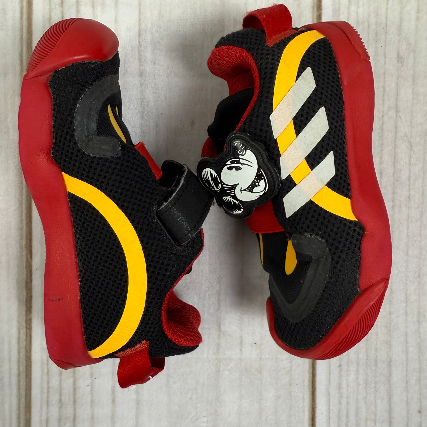 adidas x disney mickey mouse active play shoes 7C