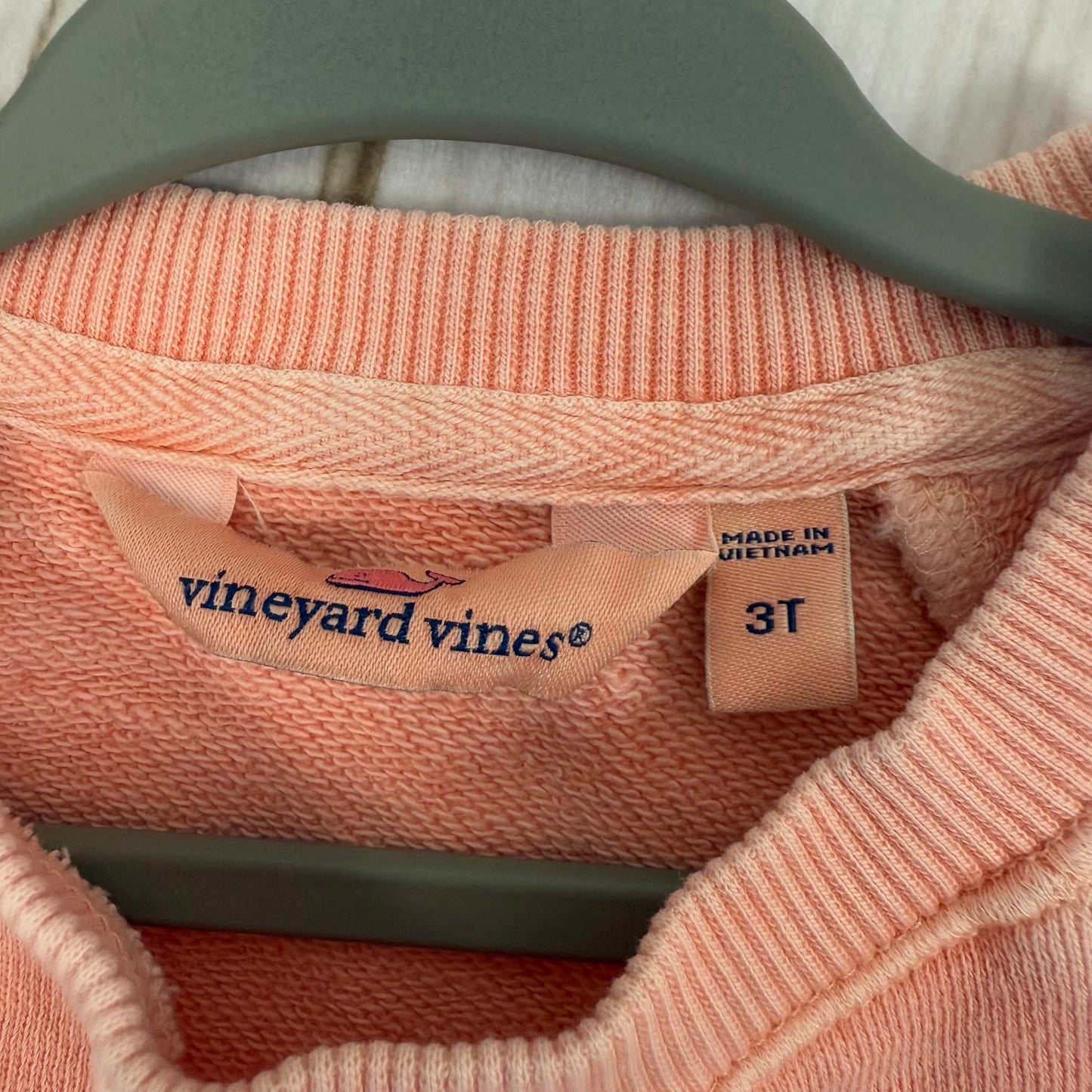 vineyard vines glitter graphic sweatshirt 3T