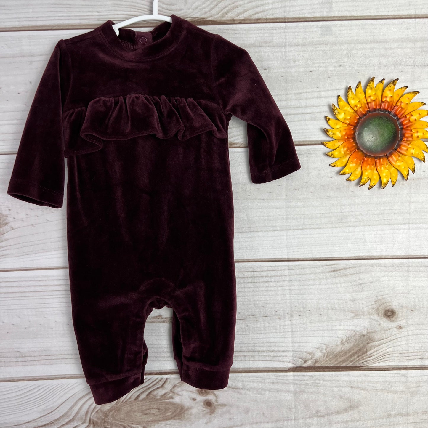 gymboree velvet romper 3-6M