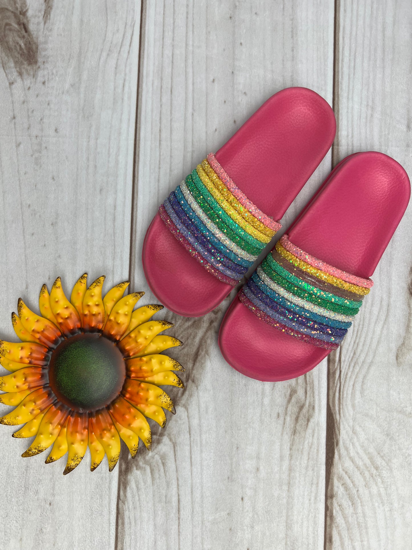 hatley over the rainbow slide sandals 13C