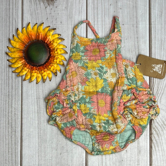 angel dear ruffle sunsuit 6-12M - The Sunflower Baby Shop