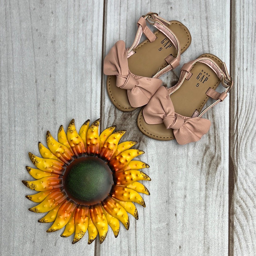 baby gap bow sandals 5C - The Sunflower Baby Shop