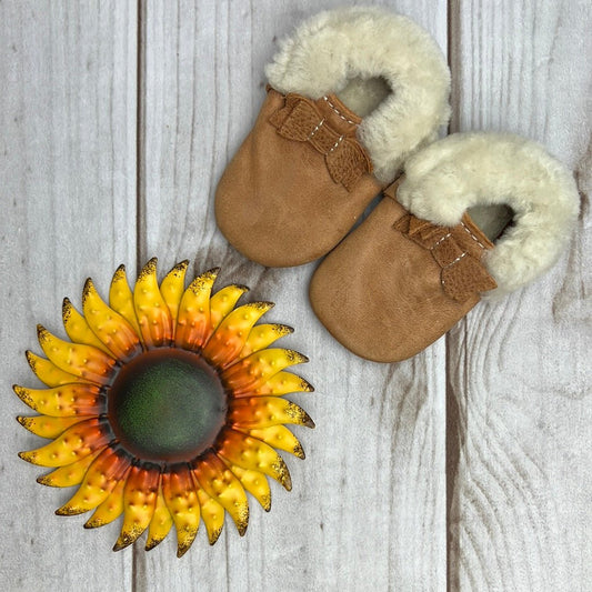 freshly picked weathered brown shearling bow mocc 4C - The Sunflower Baby Shop